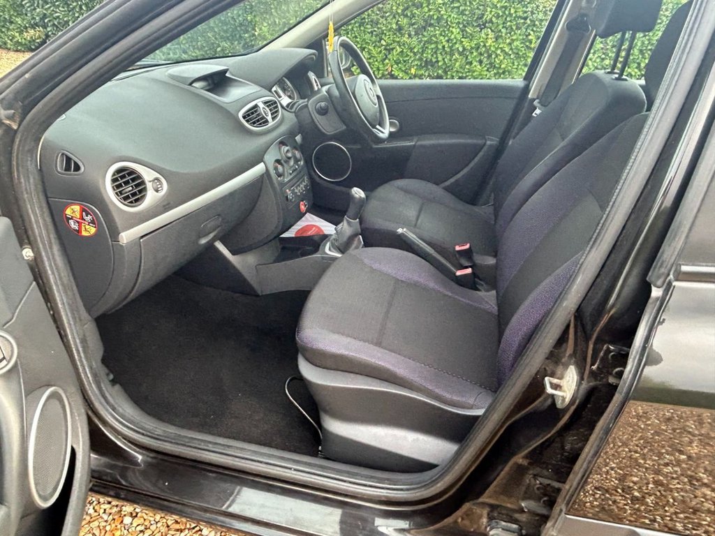 Used Renault Clio 2009 for sale - 76546883: Photo 22