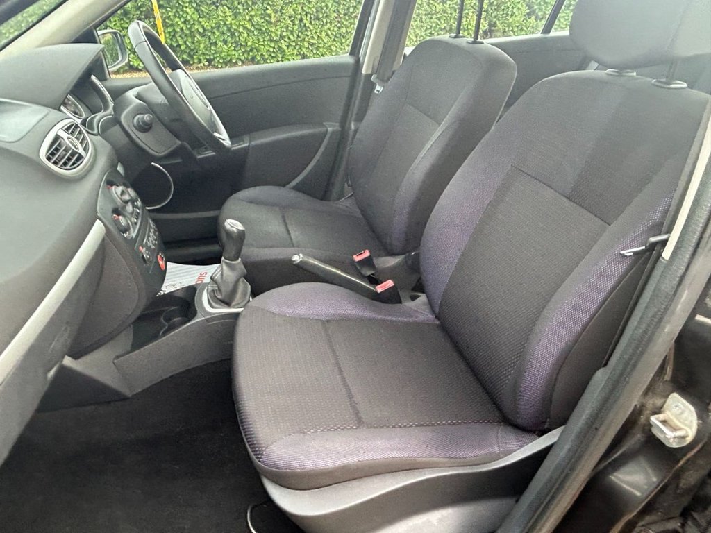 Used Renault Clio 2009 for sale - 76546883: Photo 23