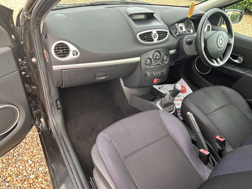 Used Renault Clio 2009 for sale - 76546883: Photo 25