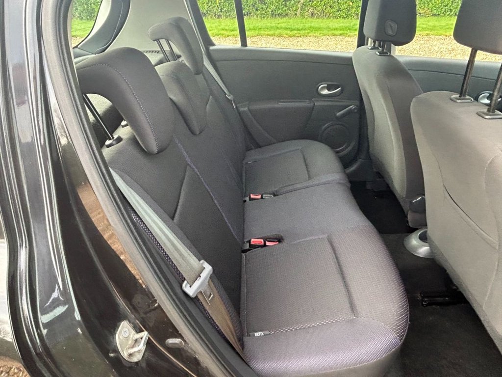 Used Renault Clio 2009 for sale - 76546883: Photo 28