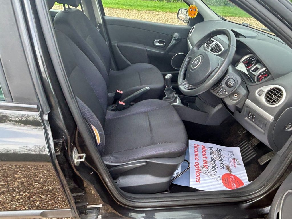 Used Renault Clio 2009 for sale - 76546883: Photo 29