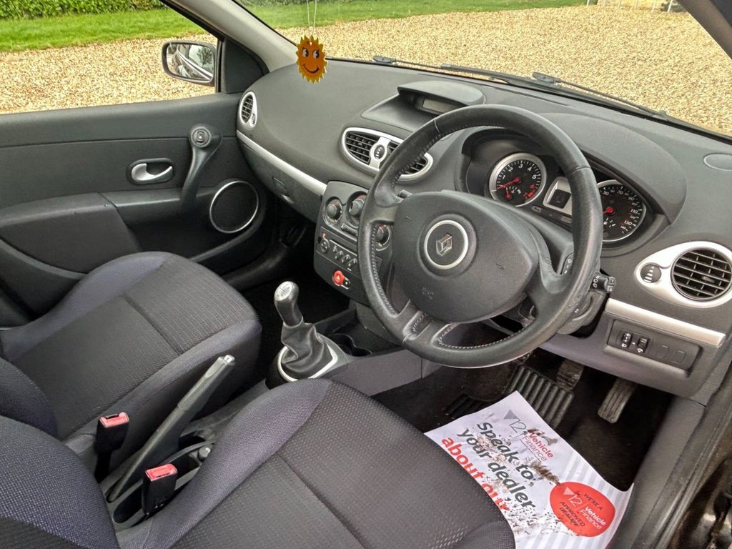 Used Renault Clio 2009 for sale - 76546883: Photo 31