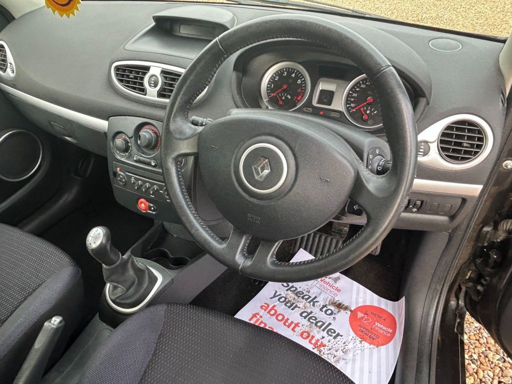 Used Renault Clio 2009 for sale - 76546883: Photo 33