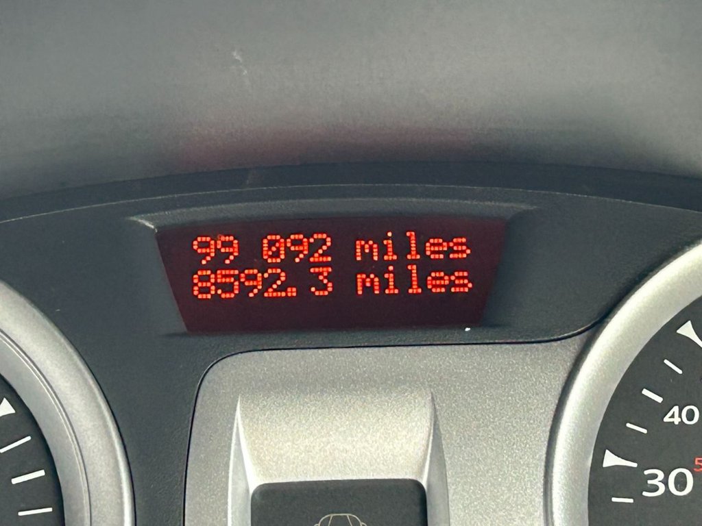 Used Renault Clio 2009 for sale - 76546883: Photo 36