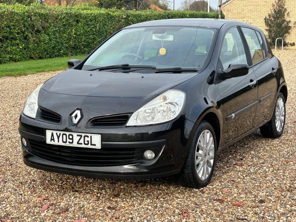 Used Renault Clio 2009 for sale - 76546883: Photo 43