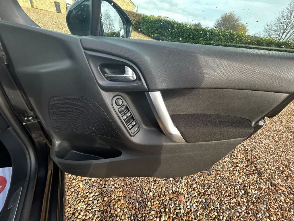 Used Citroen C3 2011 for sale - 76546846: Photo 32