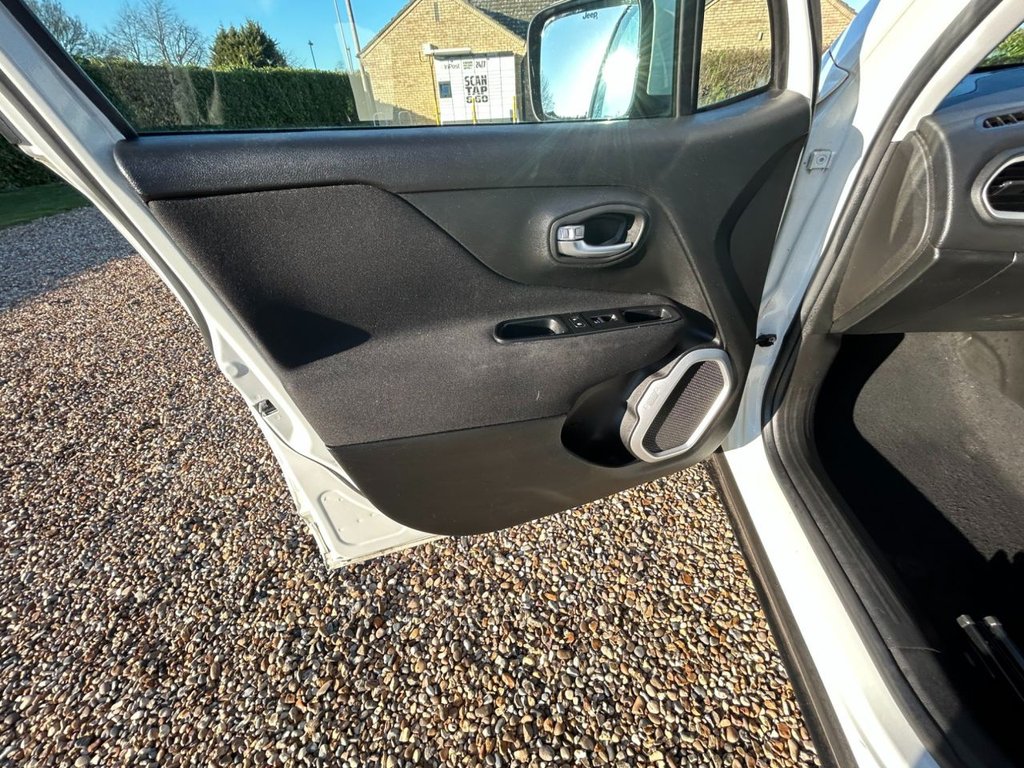 Used Jeep Renegade 2018 for sale - 77941673: Photo 22