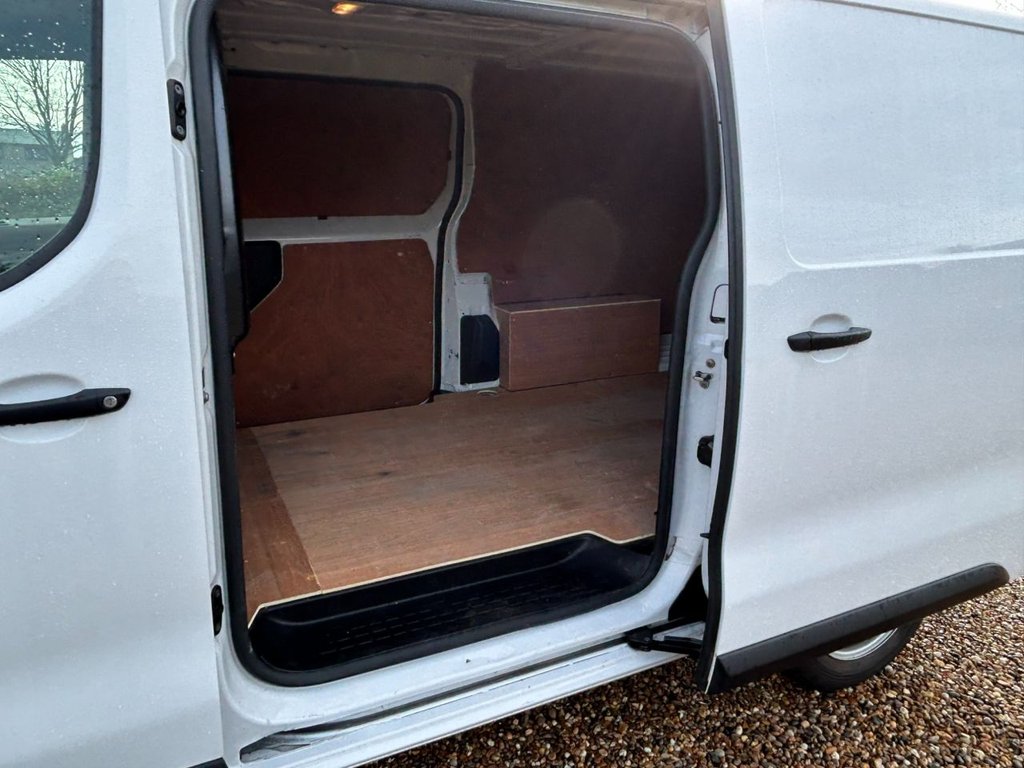 Used Vauxhall Vivaro 2022 for sale - 77499158: Photo 21