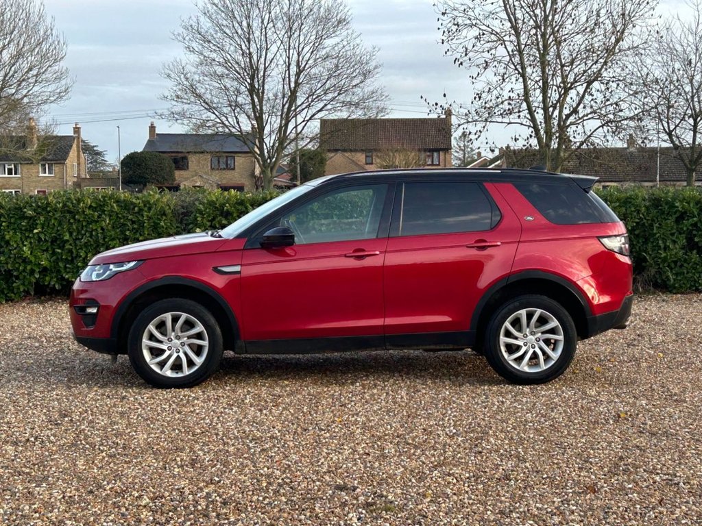 Used Land Rover Discovery Sport 2017 for sale - 76868210: Photo 11
