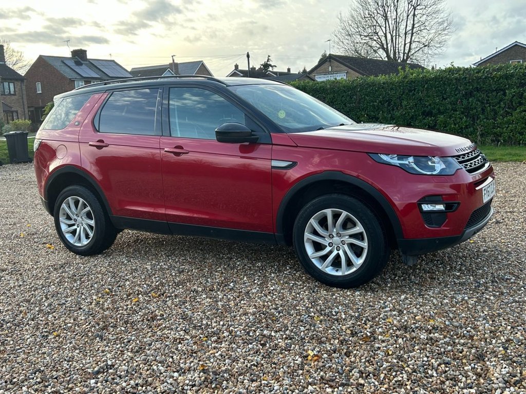 Used Land Rover Discovery Sport 2017 for sale - 76868210: Photo 2