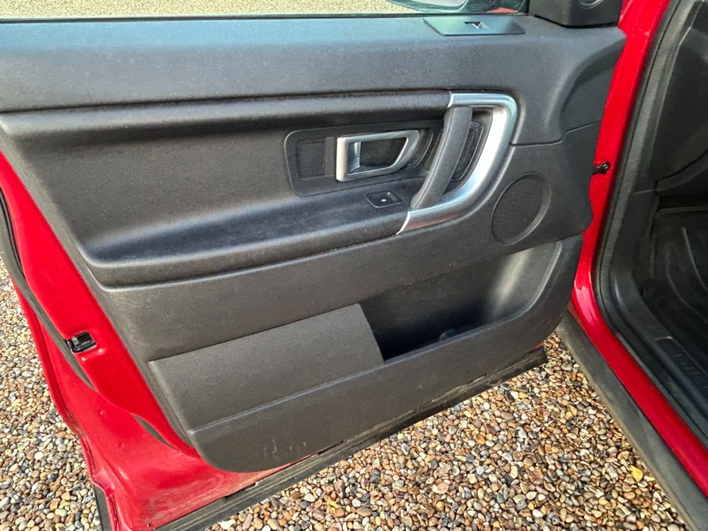 Used Land Rover Discovery Sport 2017 for sale - 76868210: Photo 25