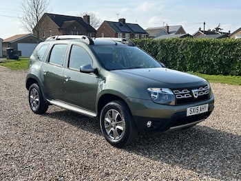 Used Dacia Duster 2015 for sale - 77667281: Photo
