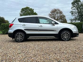 Used Suzuki SX4 S-Cross 2015 for sale - 79778190: Photo