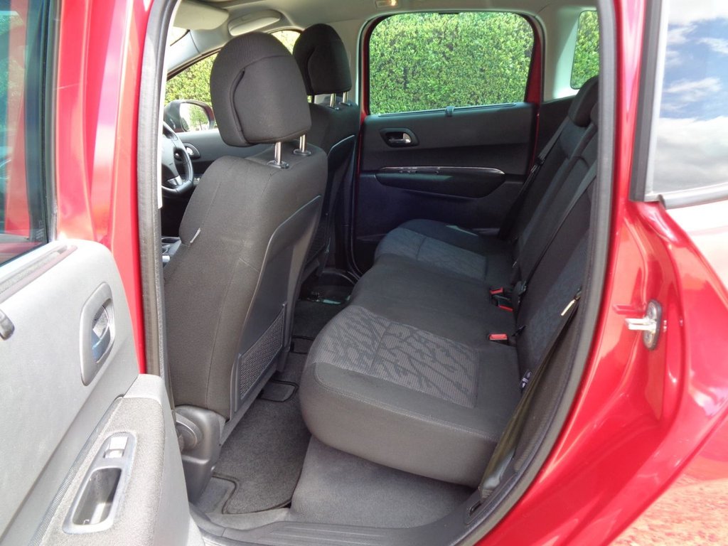 Used Peugeot 3008 2010 for sale - 76406254: Photo 13