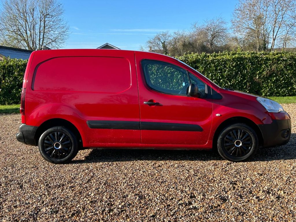 Used Citroen Berlingo 2014 for sale - 76655171: Photo 2