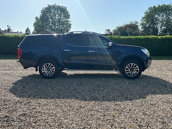 Used Nissan Navara 2016 for sale - 79046125: Photo