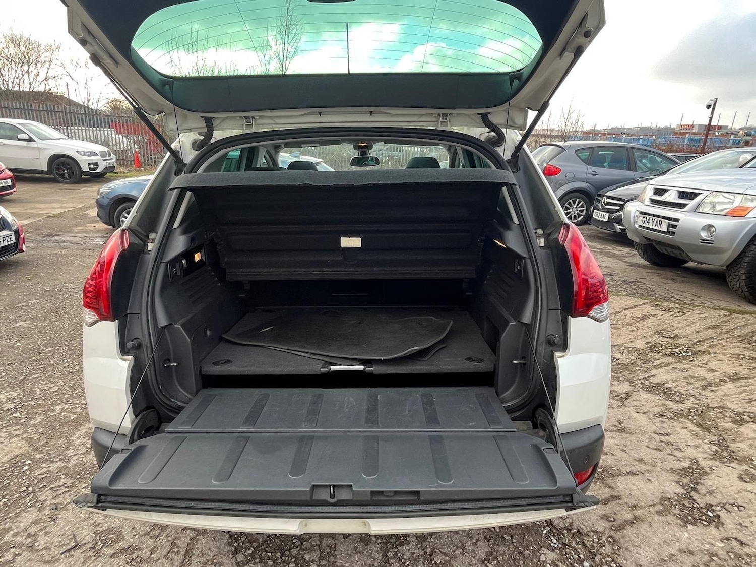 Used Peugeot 3008 2014 for sale - 77411269: Photo 11