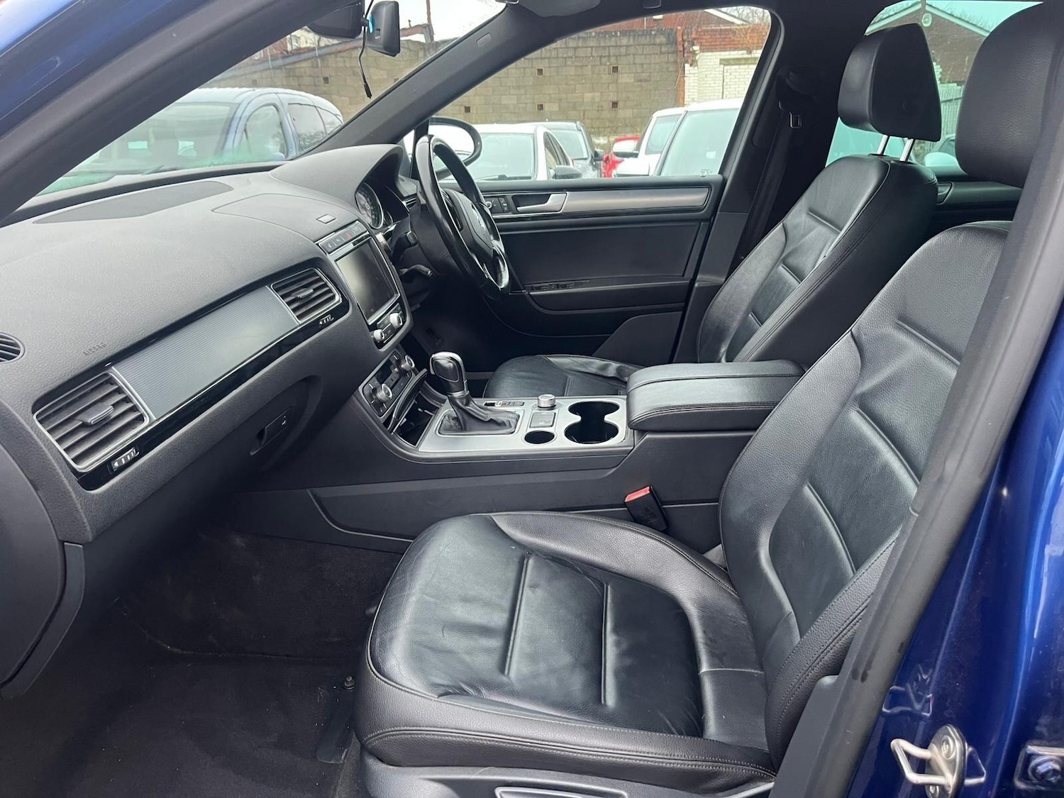 Used Volkswagen Touareg 2015 for sale - 77229900: Photo 5