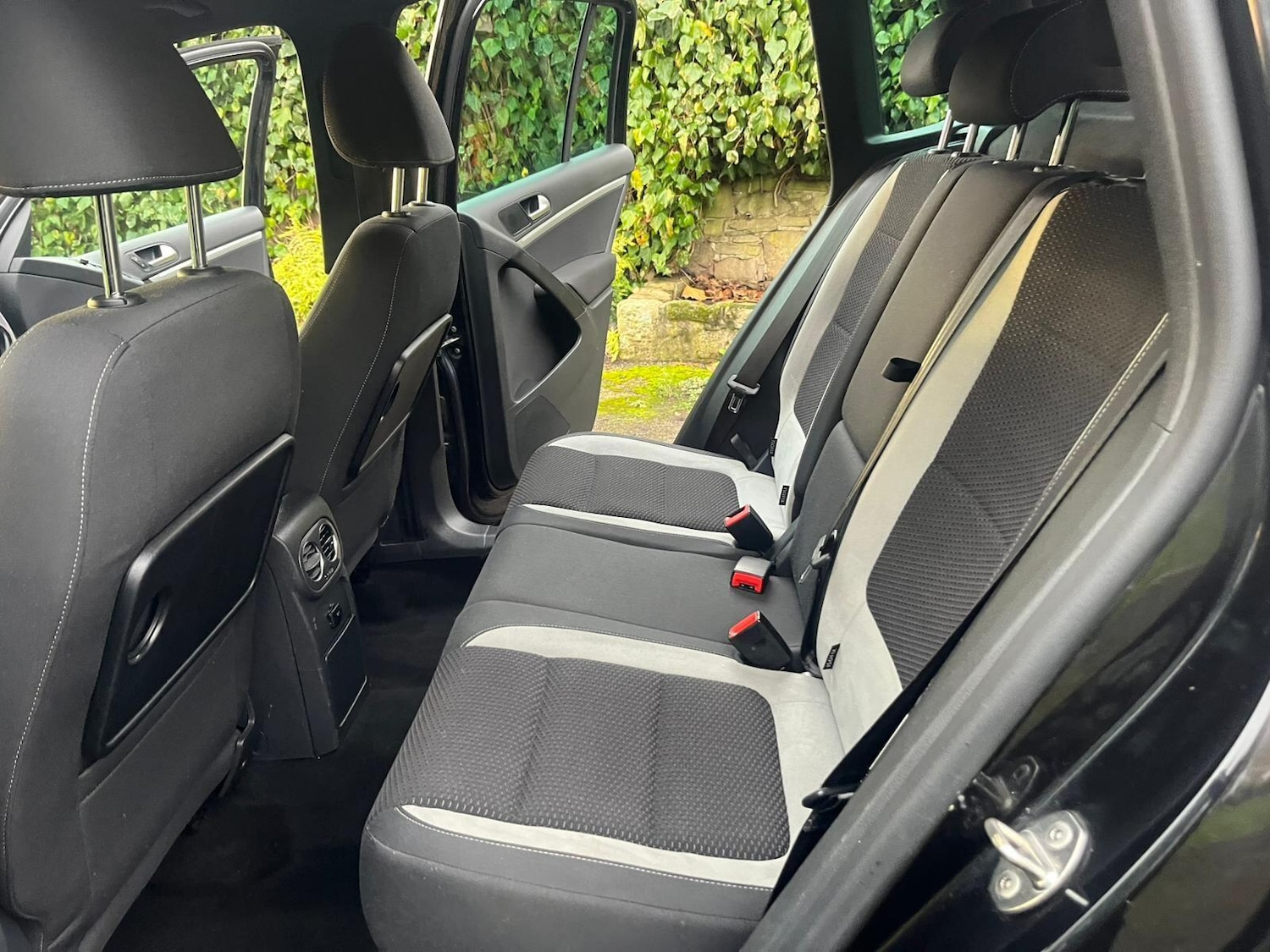 Used Volkswagen Tiguan 2015 for sale - 76498840: Photo 17