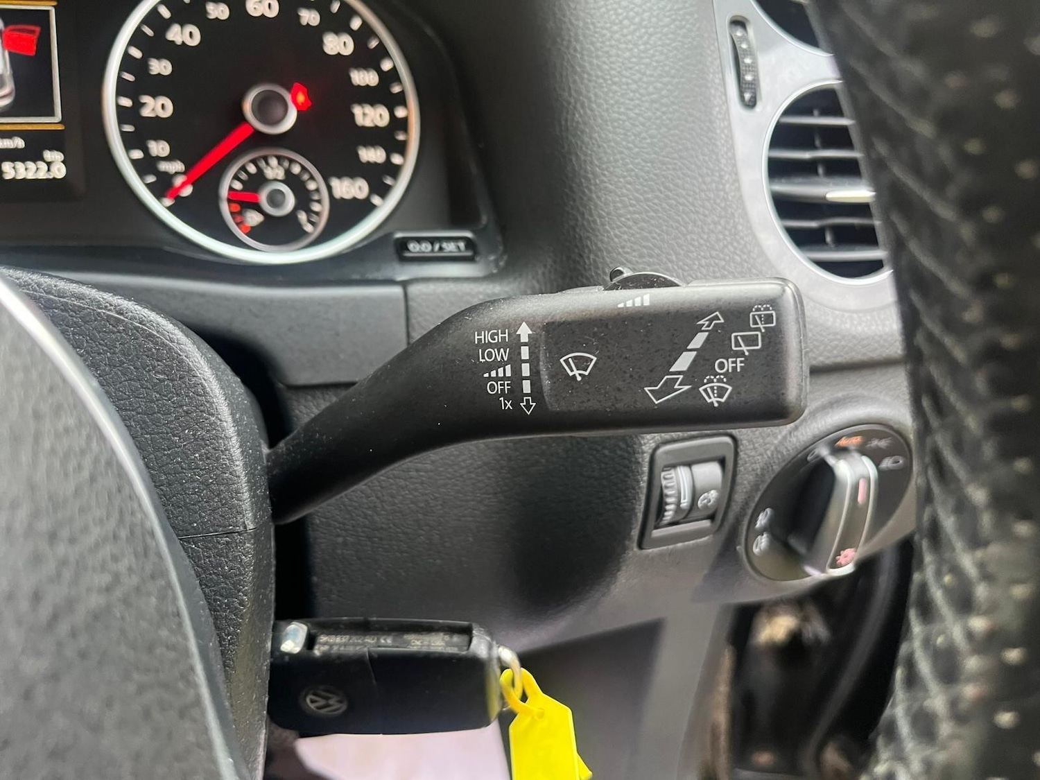 Used Volkswagen Tiguan 2015 for sale - 76498840: Photo 36