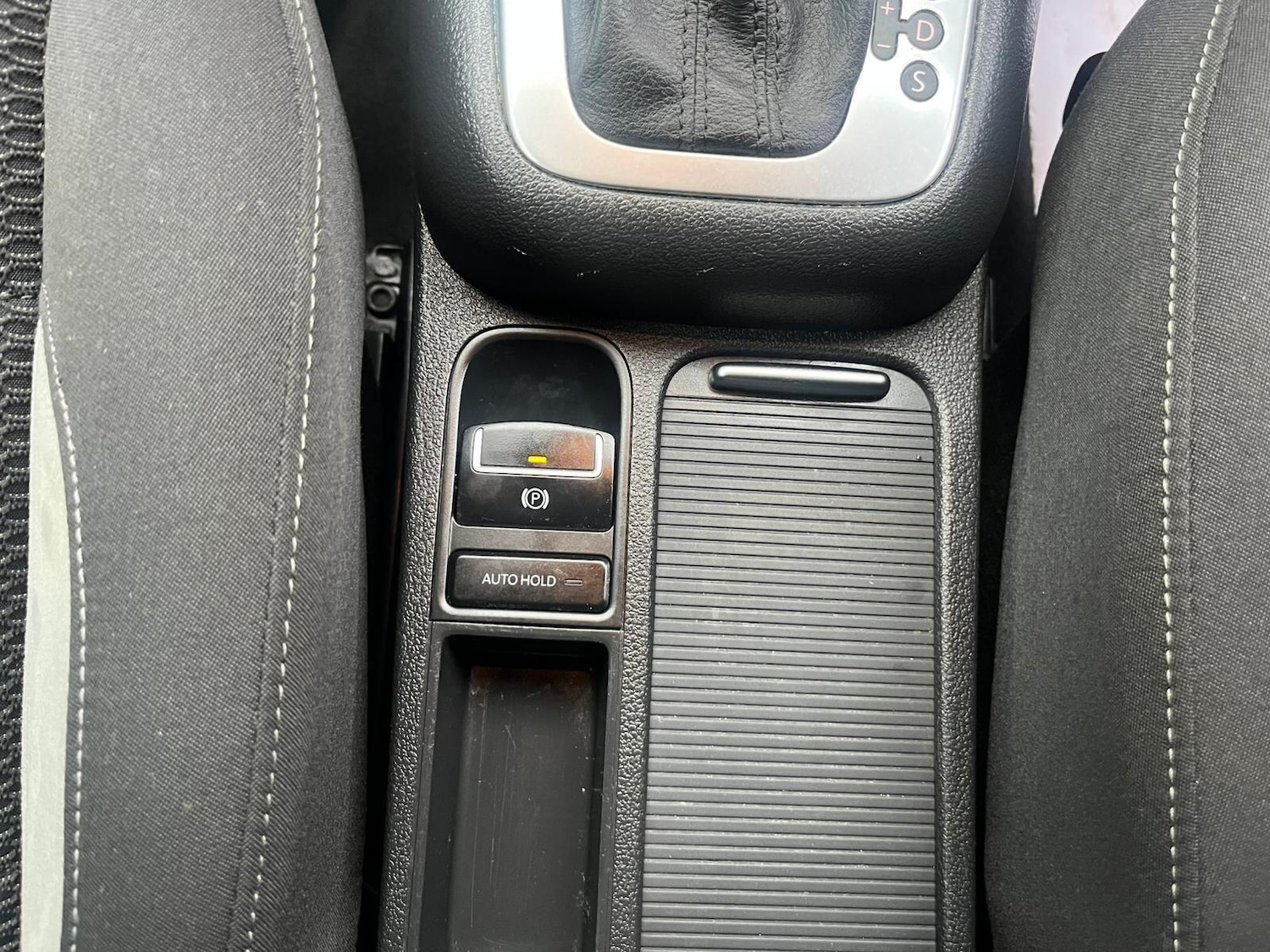 Used Volkswagen Tiguan 2015 for sale - 76498840: Photo 49