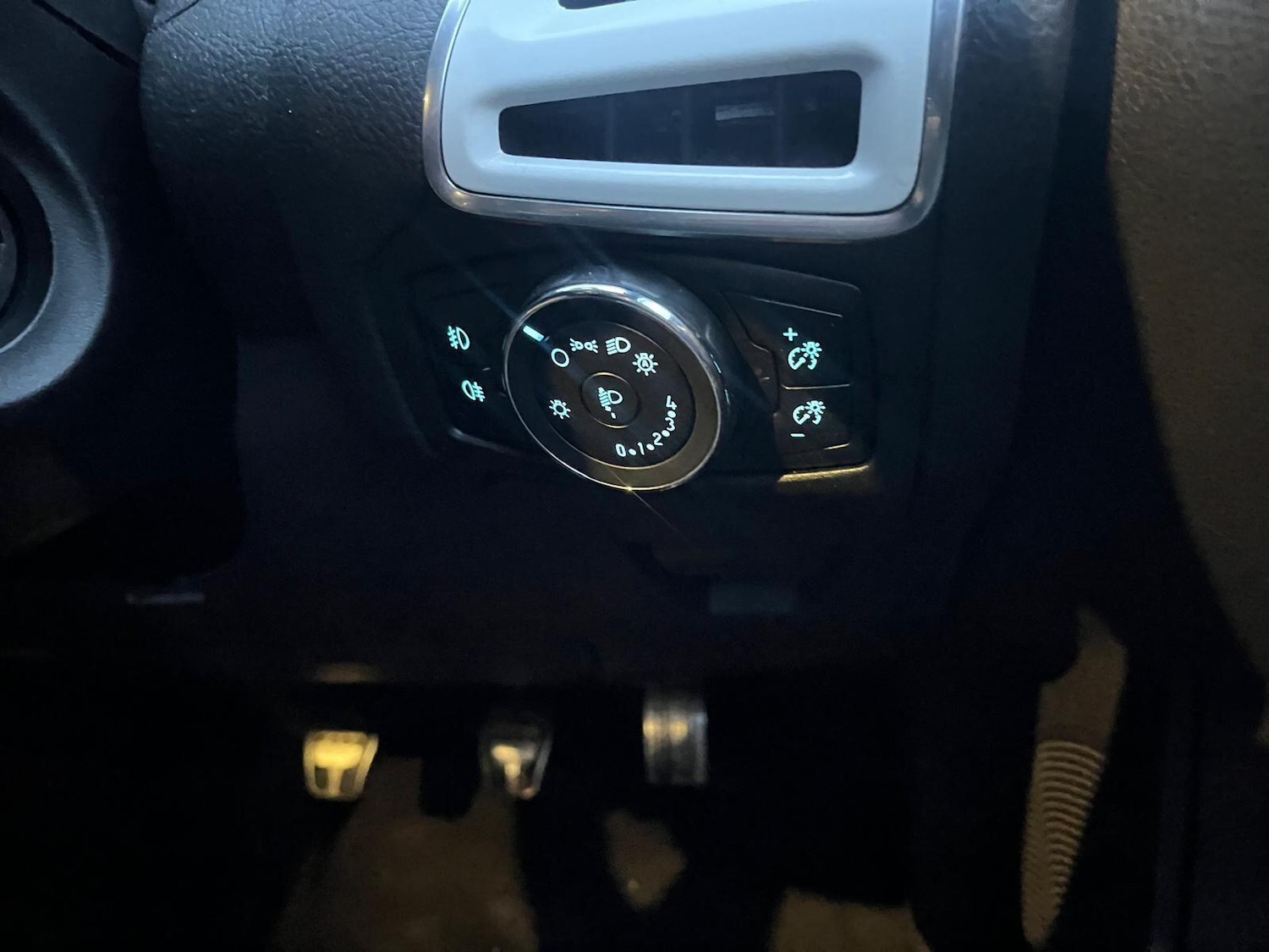 Used Ford Focus 2013 for sale - 77410850: Photo 15