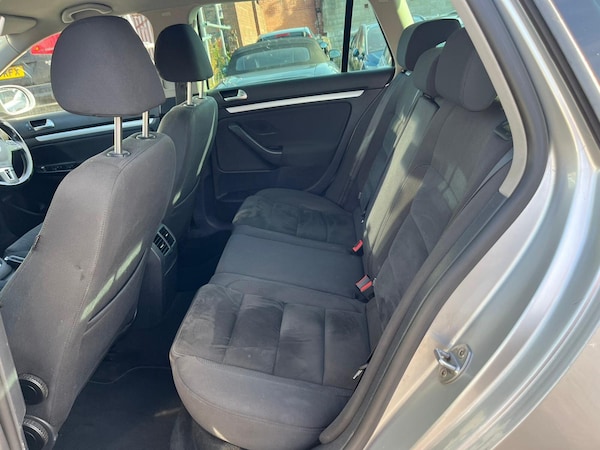 Used Volkswagen Golf 2010 for sale - 76246597: Photo 10