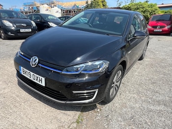 Used Volkswagen Golf 2019 for sale - 78728826: Photo