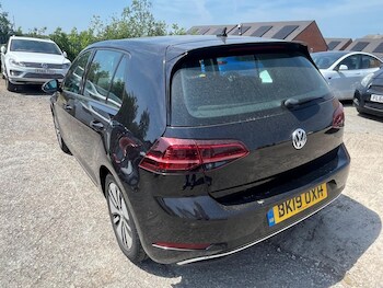 Used Volkswagen Golf 2019 for sale - 78728826: Photo