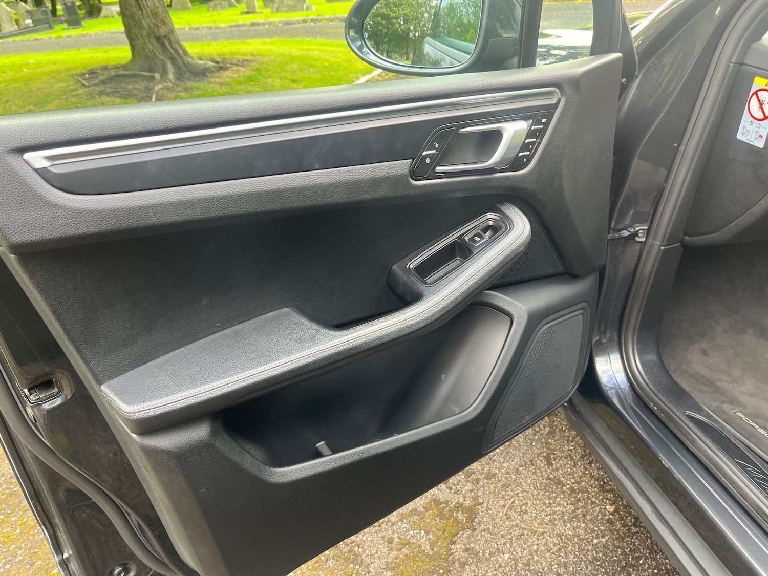 Used Porsche Macan 2018 for sale - 76988911: Photo 10