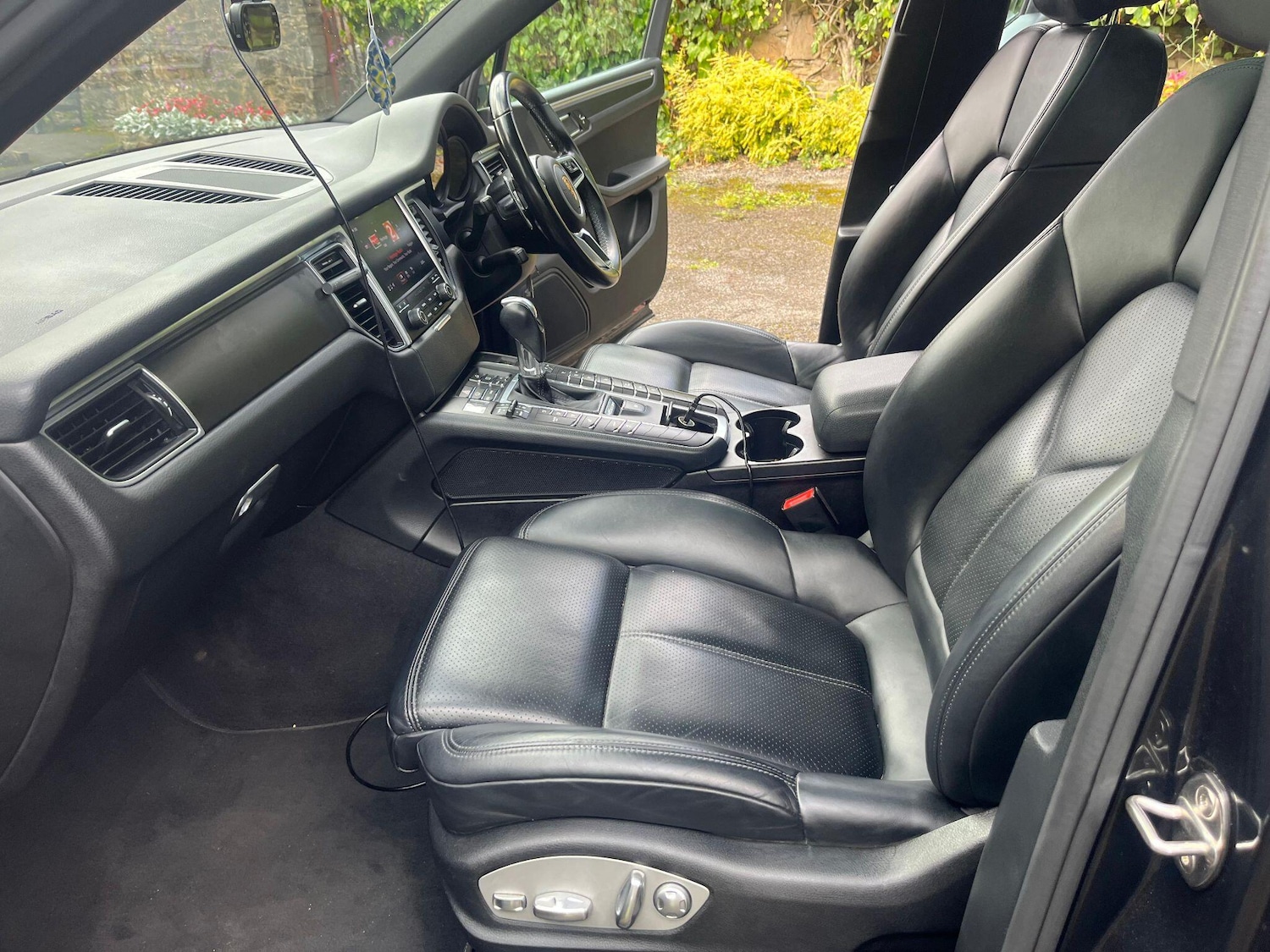 Used Porsche Macan 2018 for sale - 76988911: Photo 15