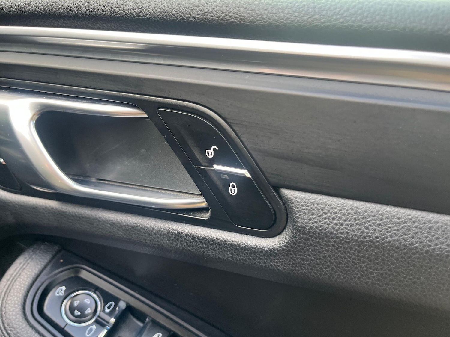 Used Porsche Macan 2018 for sale - 76988911: Photo 36