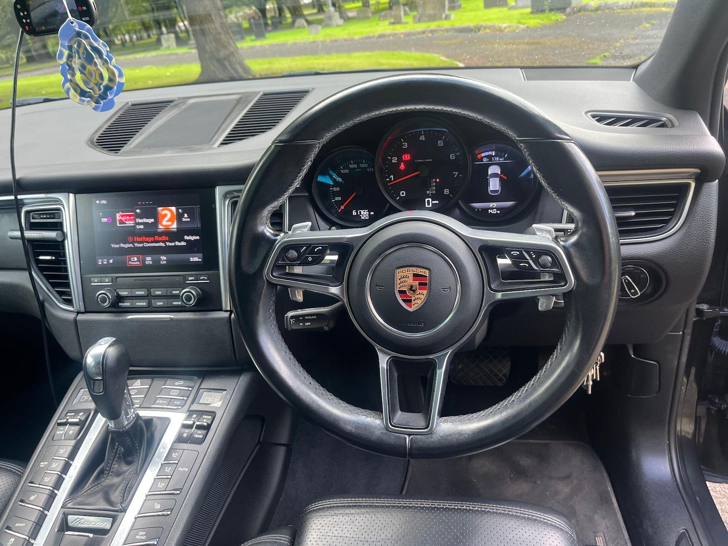Used Porsche Macan 2018 for sale - 76988911: Photo 38