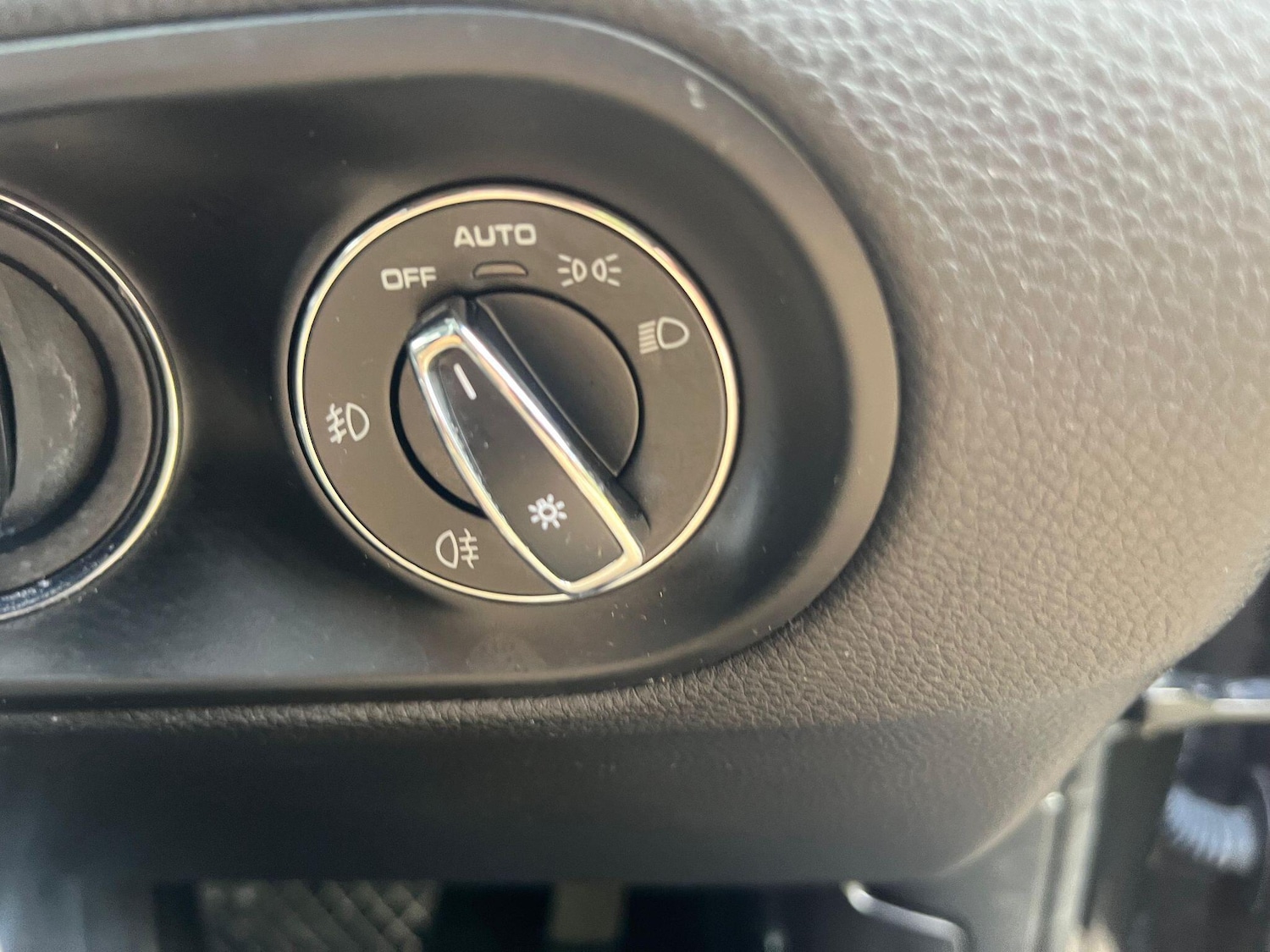 Used Porsche Macan 2018 for sale - 76988911: Photo 46