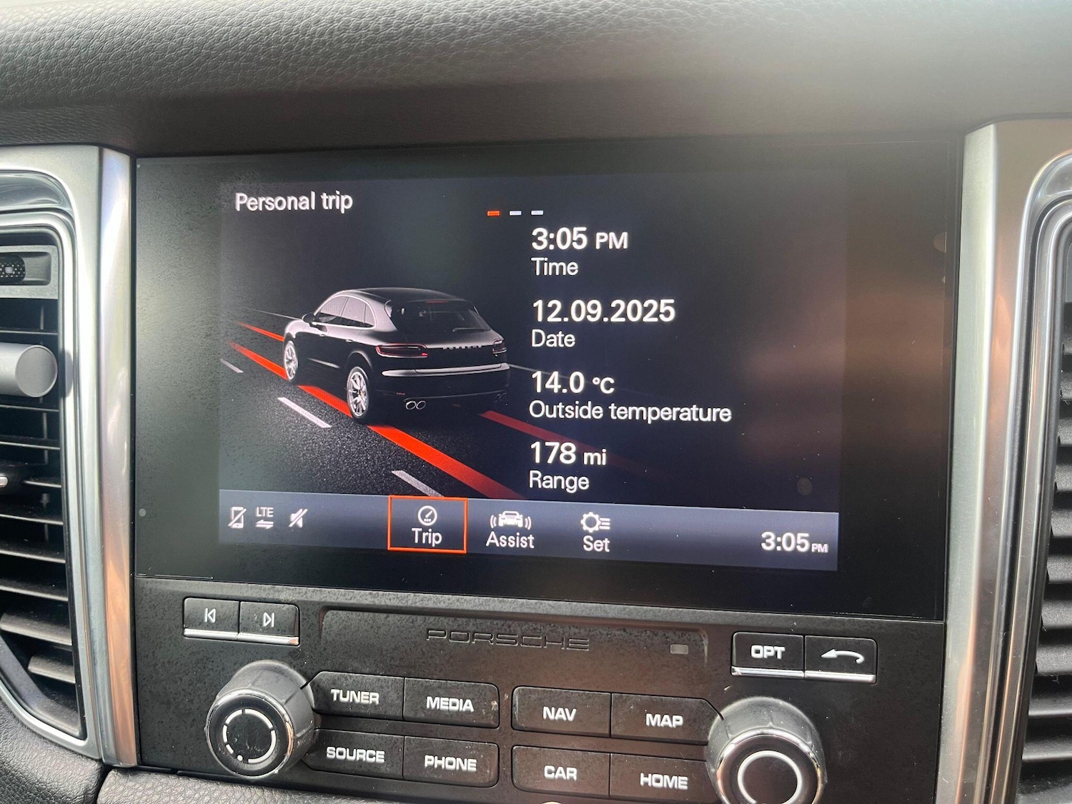 Used Porsche Macan 2018 for sale - 76988911: Photo 50