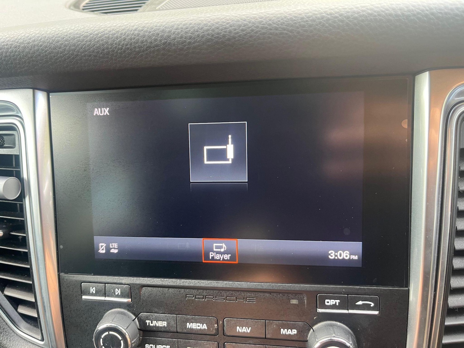 Used Porsche Macan 2018 for sale - 76988911: Photo 56