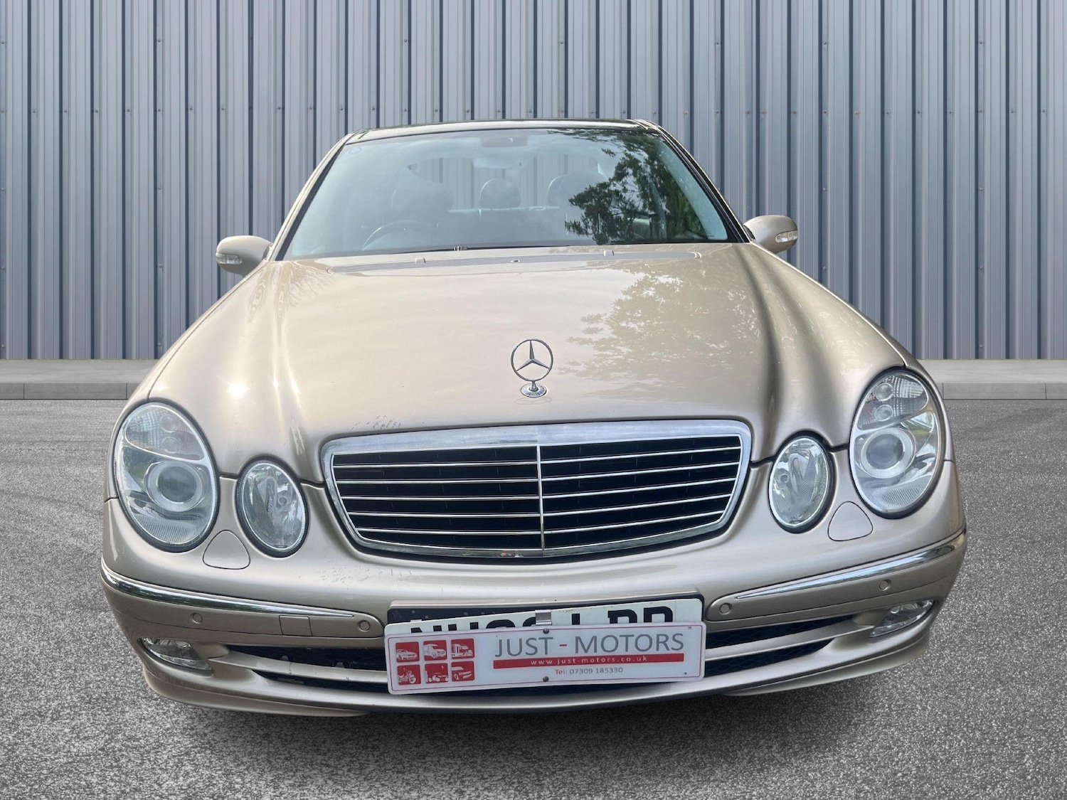 Used Mercedes-Benz E Class 2003 for sale - 76993972: Photo 2