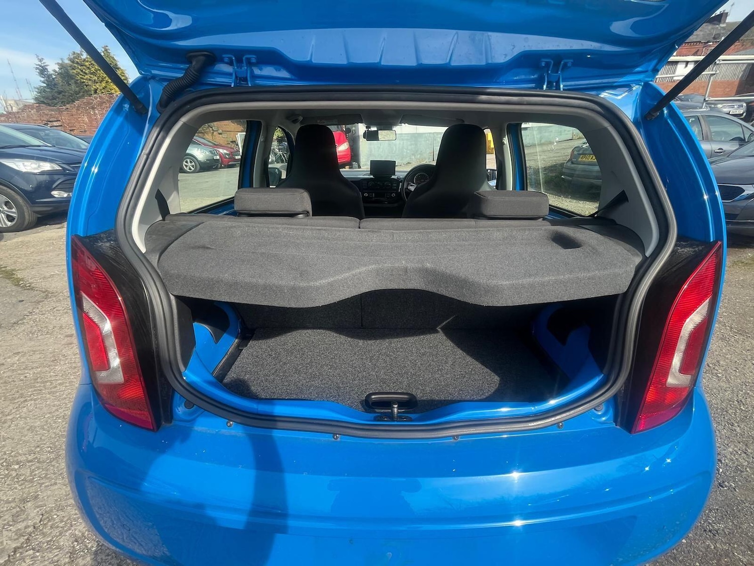 Used Volkswagen up! 2025 for sale - 77957242: Photo 11