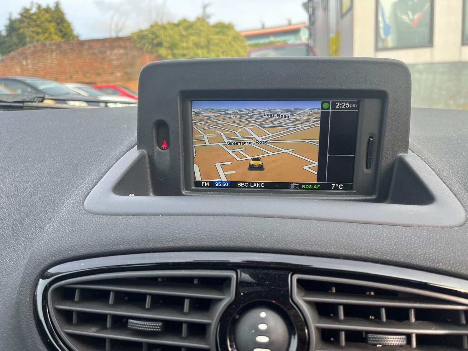 Used Renault Clio for sale - 77586458: Photo 15