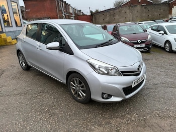 Used Toyota Yaris 2014 for sale - 77468446: Photo