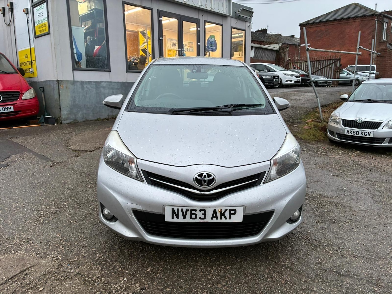 Used Toyota Yaris 2014 for sale - 77468446: Photo 2