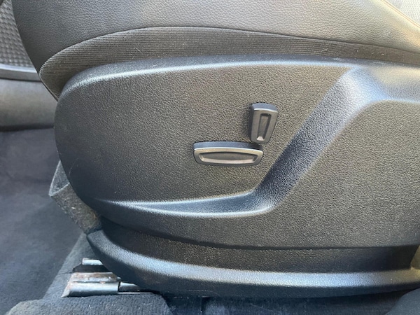 Used Ford S-Max 2010 for sale - 75719503: Photo 22