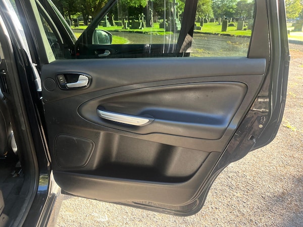 Used Ford S-Max 2010 for sale - 75719503: Photo 32
