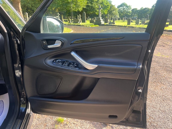 Used Ford S-Max 2010 for sale - 75719503: Photo 33