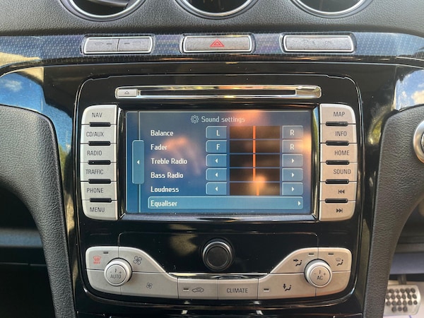 Used Ford S-Max 2010 for sale - 75719503: Photo 54
