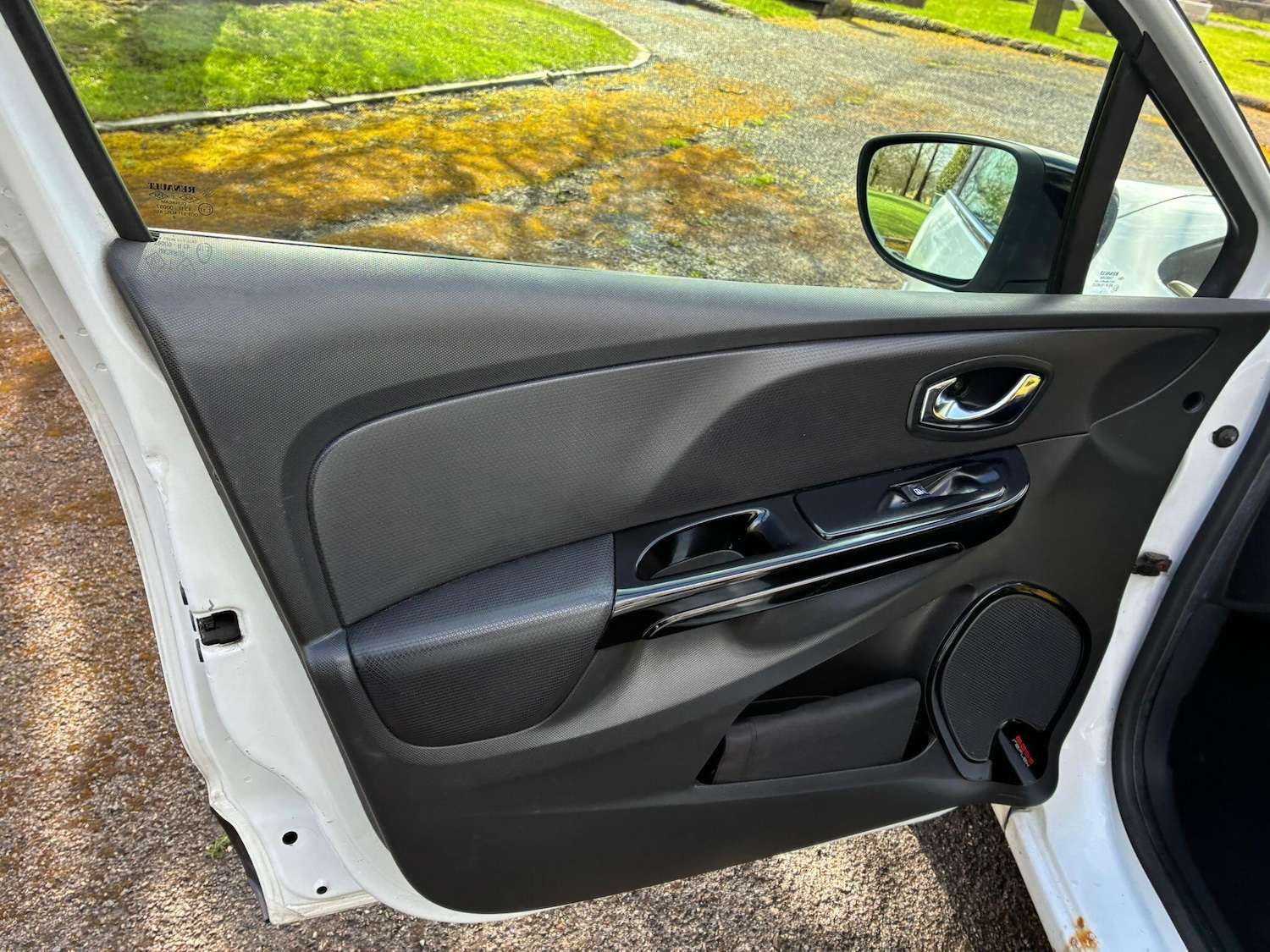 Used Renault Clio 2015 for sale - 78033907: Photo 12