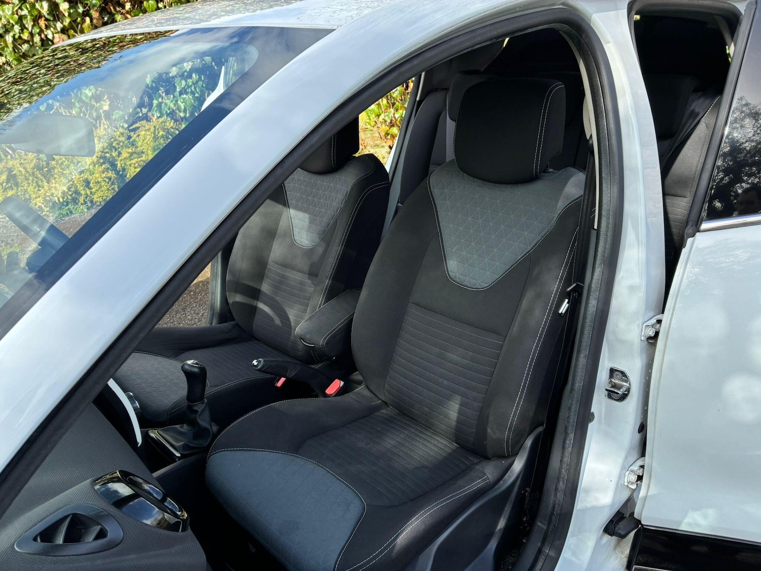 Used Renault Clio 2015 for sale - 78033907: Photo 15