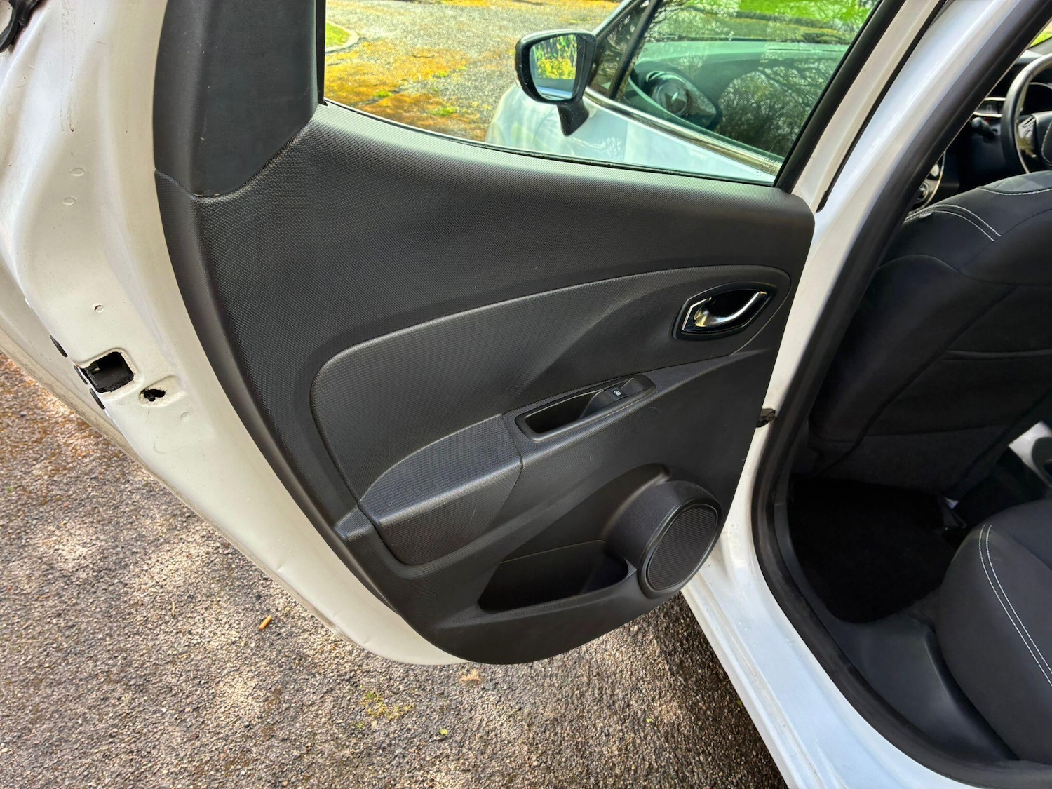 Used Renault Clio 2015 for sale - 78033907: Photo 16