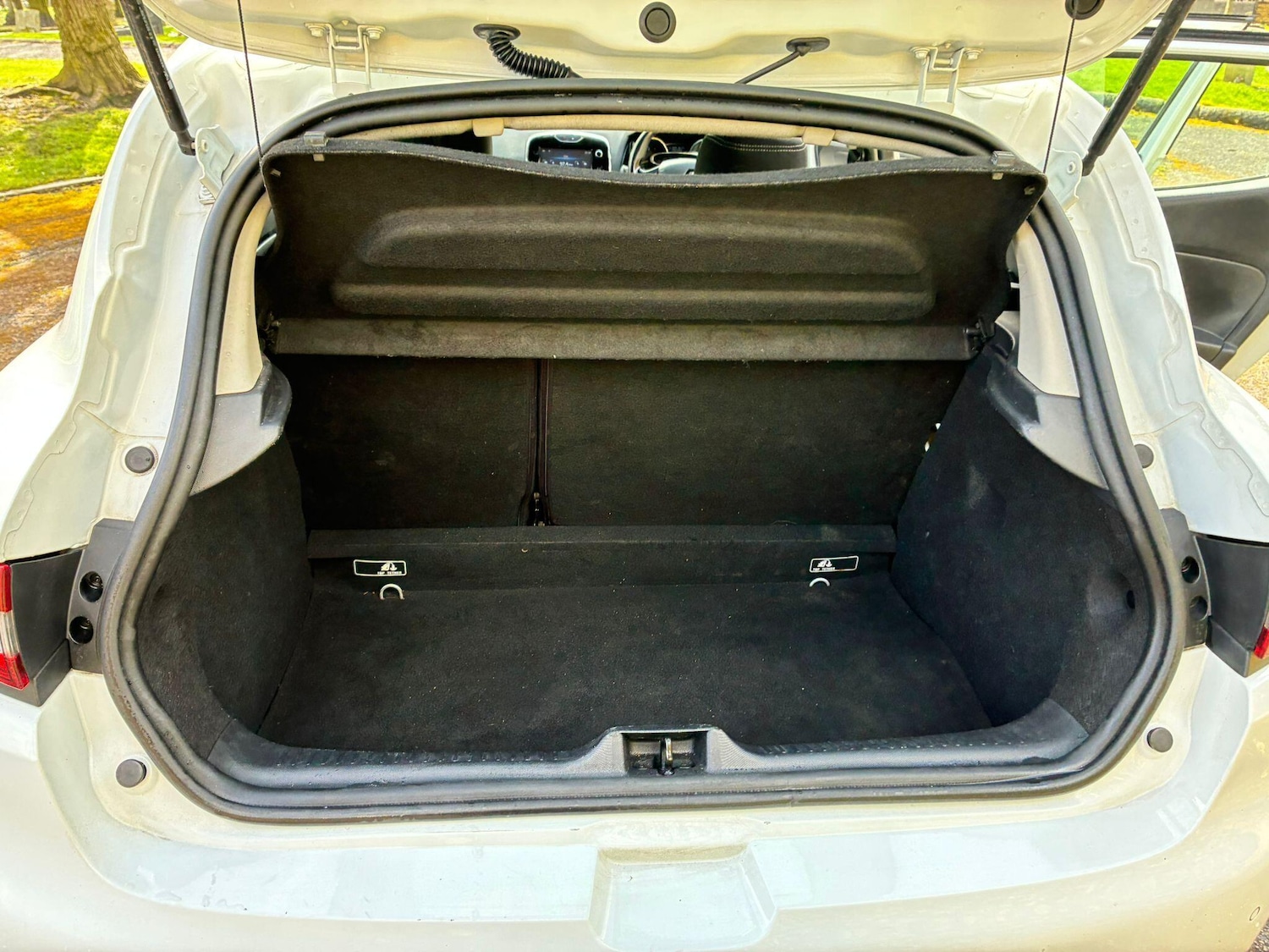 Used Renault Clio 2015 for sale - 78033907: Photo 19