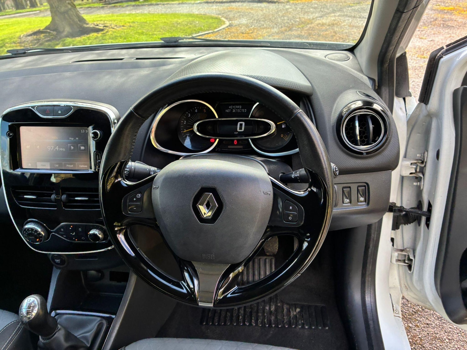 Used Renault Clio 2015 for sale - 78033907: Photo 29